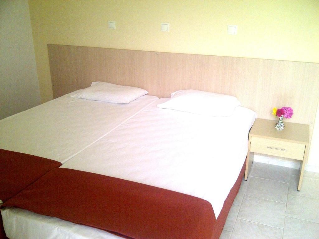 Thalassa Studios Faliraki Room photo